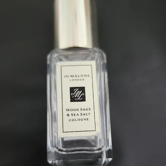 Jo Malone Mini Fragrance Set - Black and Silver Bottles - Picture 2 of 4